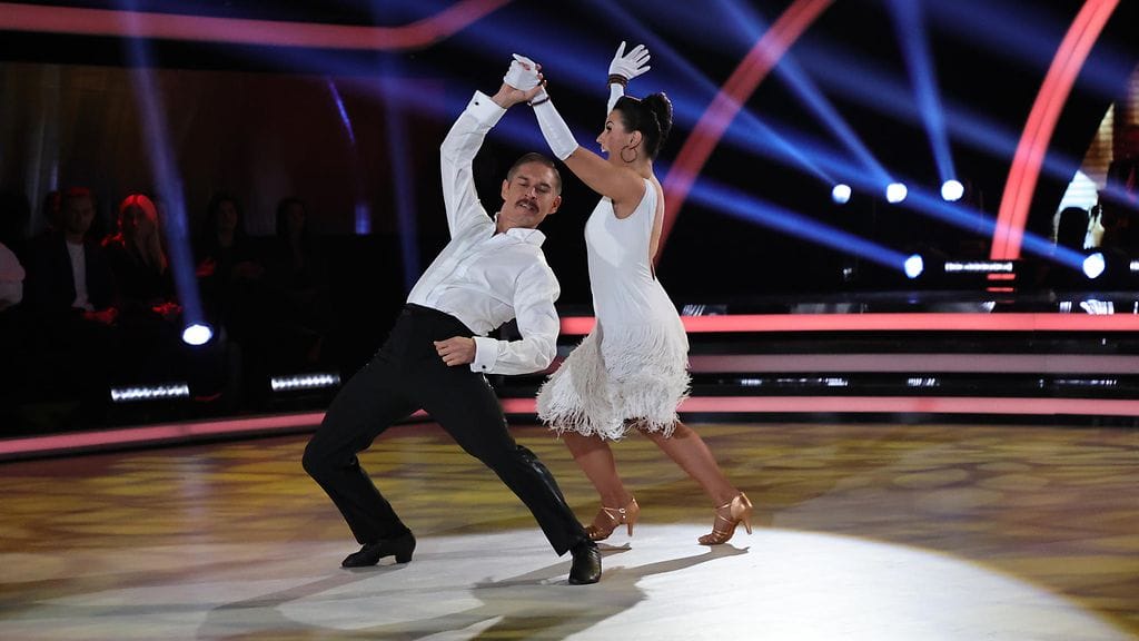 Viime viikolla Aleksi Seppänen ja Alma Hätönen pyörähtelivät jiven tahdissa.