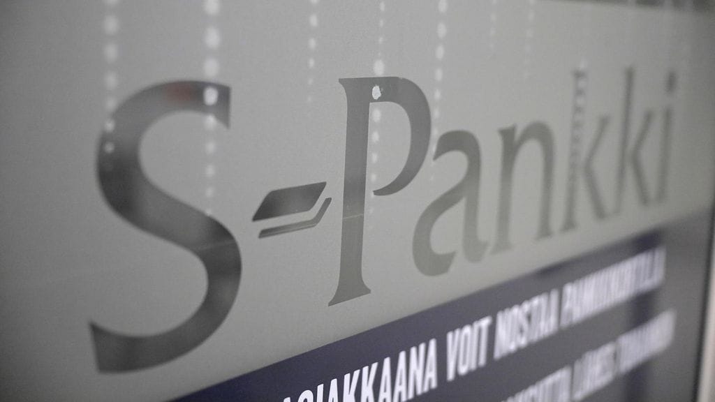 S-pankki on saanut Finanssivalvonnalta noin 7,7 miljoonan euron seuraamusmaksun. Kuvituskuva.