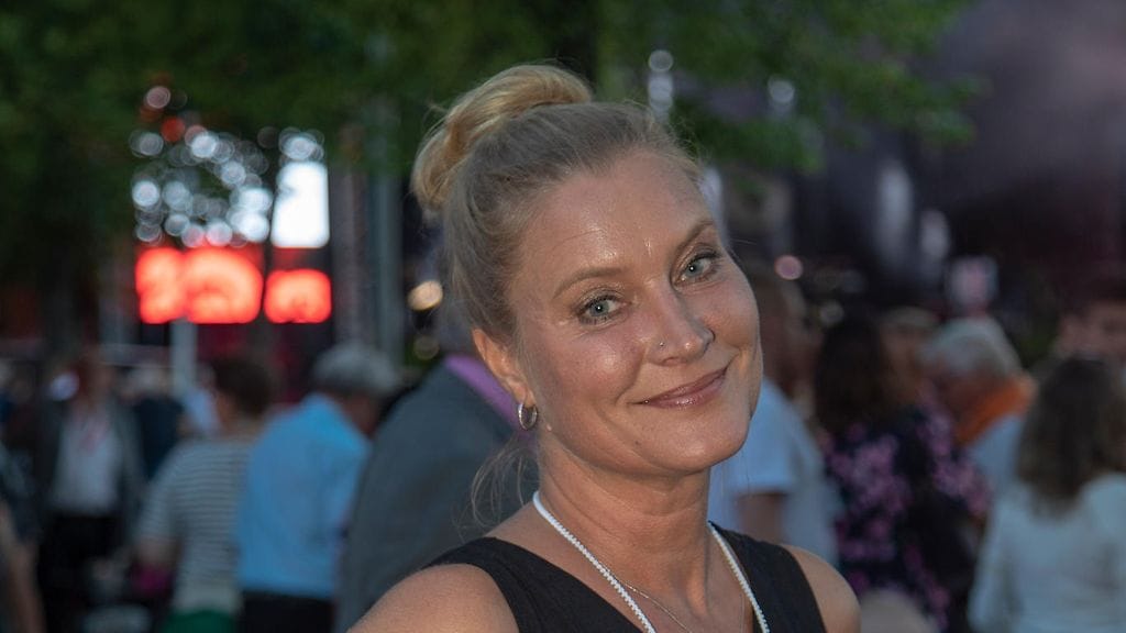 Annika Metsäketo muistelee kirjassa radiouraansa.