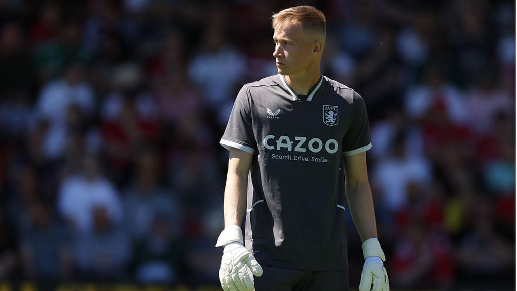 Viljami Sinisalo pääsee ensimmäistä kertaa Huuhkajien mukaan.