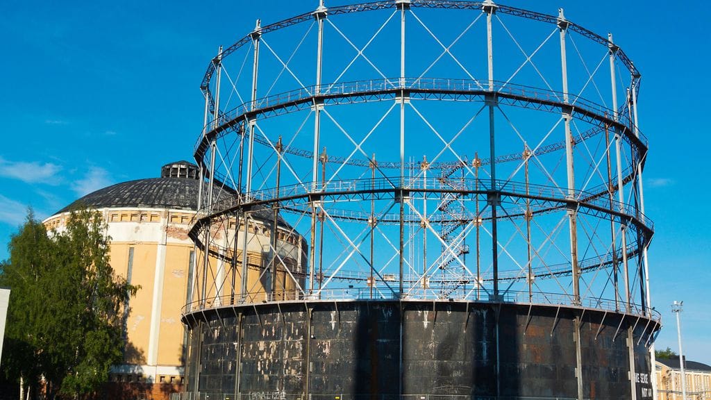 Suvilahteen puuhataan monitoimiareenaa.