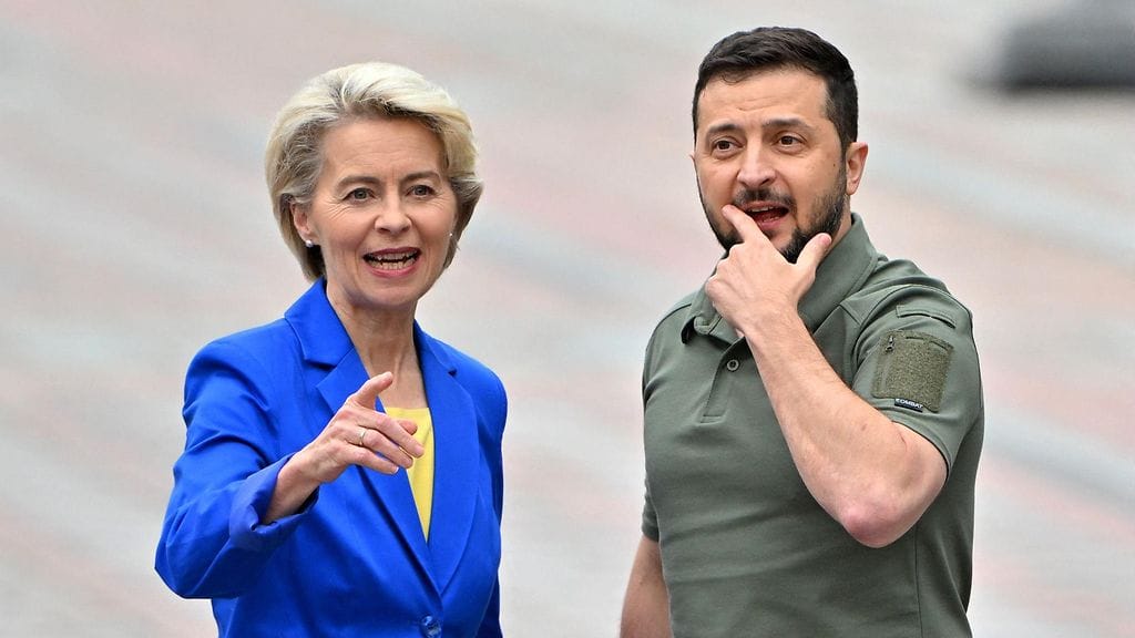 Ursula von der Leyen ja Volodymyr Zelenskyi pitivät yhteisen lehdistötilaisuuden torstaina Kiovassa.