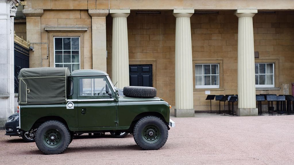 aop land rover defender buckingam