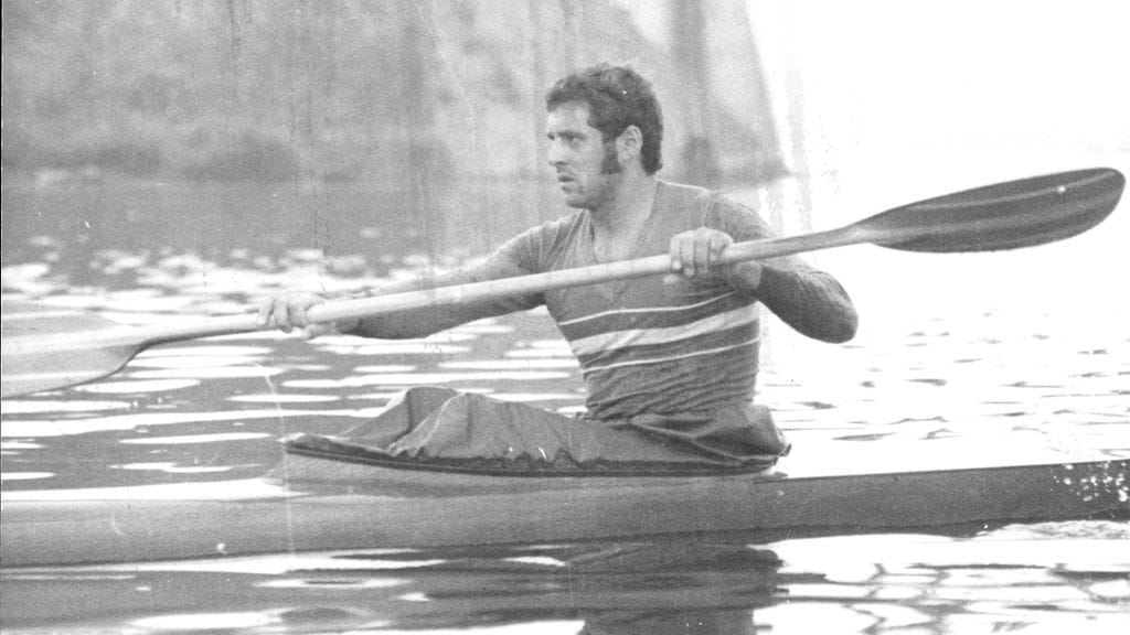 Geza Csapo on poissa.