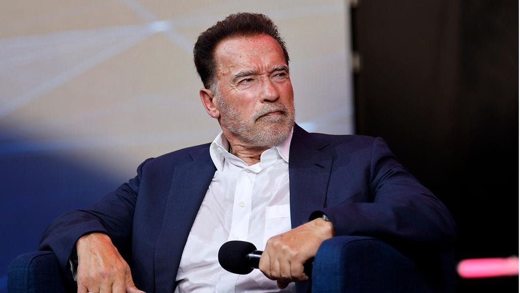 Bill Pearl motivoi Arnold Schwarzeneggeriä (kuvassa).