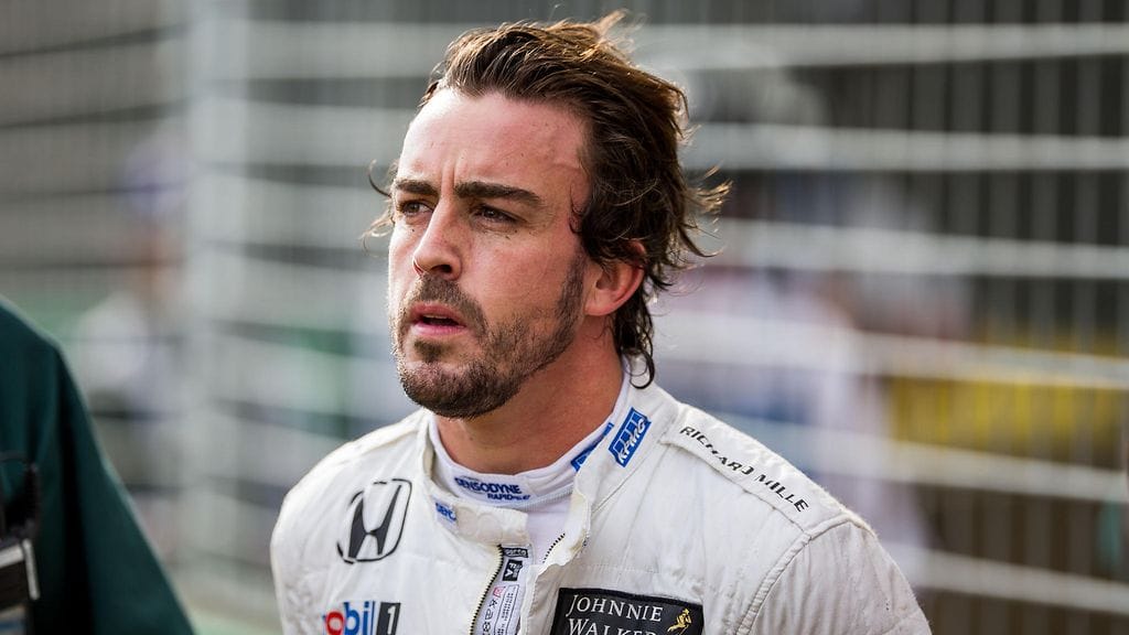 Fernando Alonso yritti lahjoa talliväkeä puolelleen McLarenilla vuonna 2007.