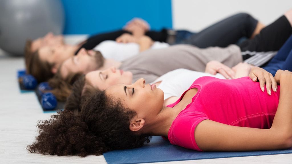 sisään hengittäminen, syvään hengittäminen, jooga