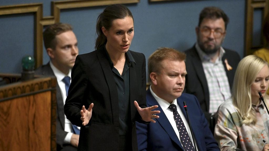 Pääministeri Sanna Marin vastausvuorossa eduskunnan suullisella kyselytunnilla Helsingissä 22. syyskuuta 2022.