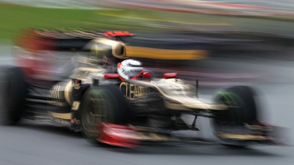 Hieman taiteellisempi kuva Räikkösen Lotuksesta