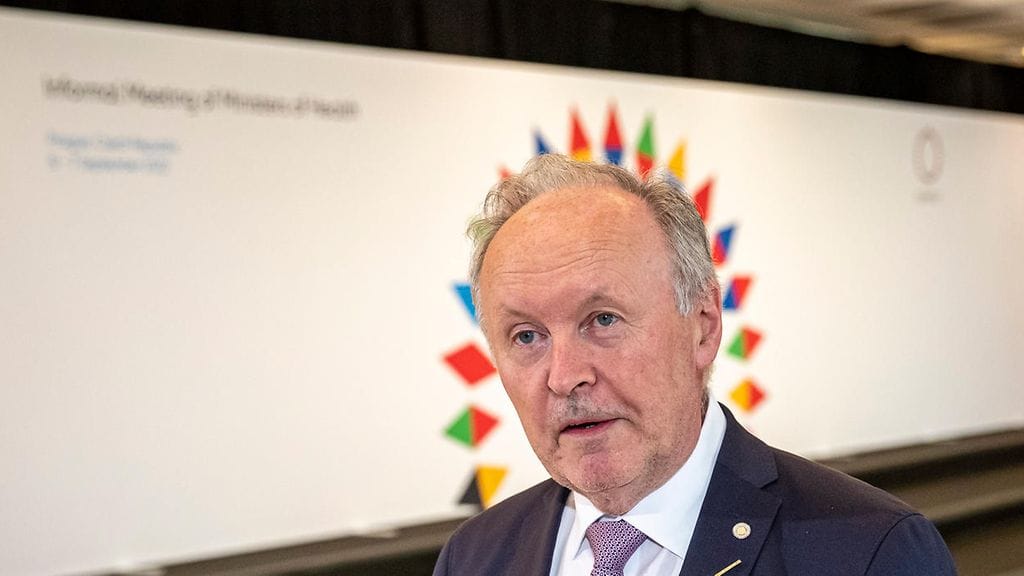 SDP:n kansanedustajaa Aki Lindéniä epäillään virkavelvollisuuden rikkomisesta.