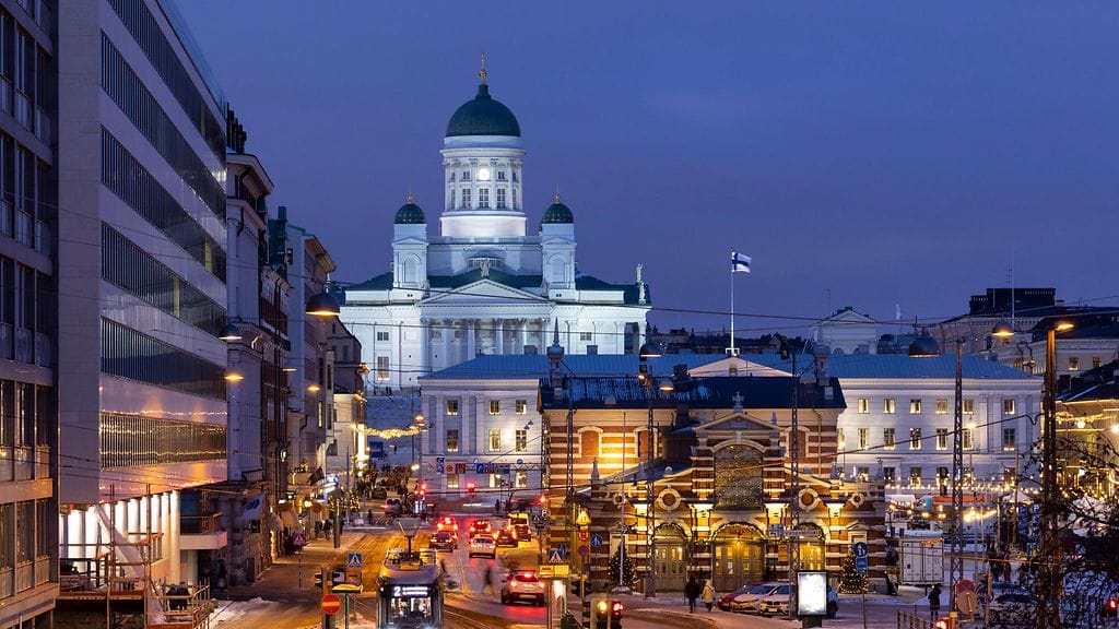 Mies löydettiin työpaikkansa ravintolan vessasta kuolleena. Kukaan ei ollut jostain syystä huomannut, että koppi oli ollut jatkuvasti kiinni.