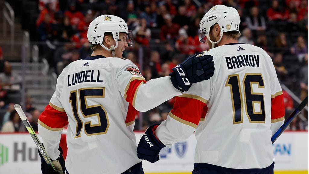 Anton Lundell ja Aleksander Barkov lyötiin Florida Panthersin harjoitusleirillä samaan ketjuun.