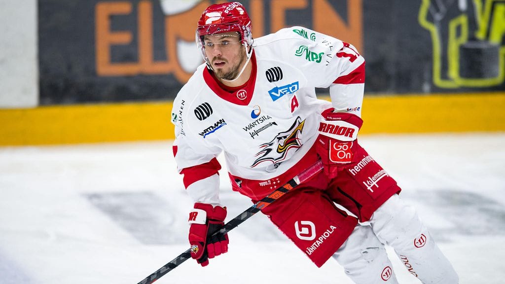 Sebastian Stålberg Sportin paidassa.