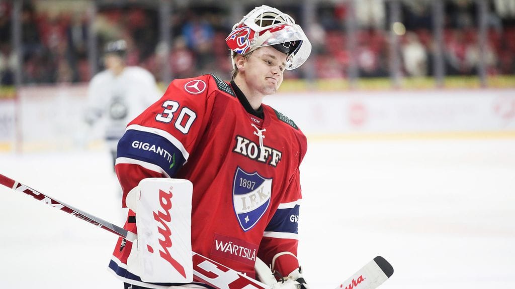 Roope Taponen HIFK-paidassa.