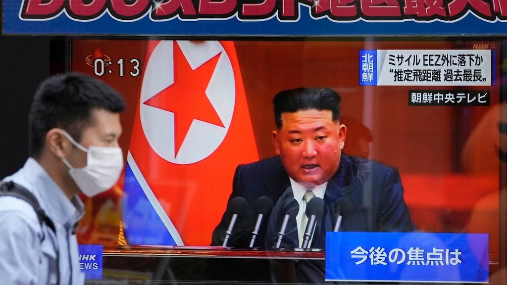 Japanin viranomaiset antoivat hätätiedotteen ja kertoivat ohjuksen olevan mahdollisesti matkalla kohti Japanin pohjoisinta saarta Hokkaidoa.