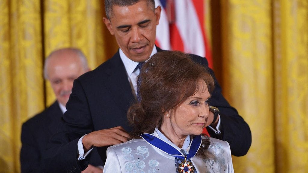 LK Loretta Lynn Obama