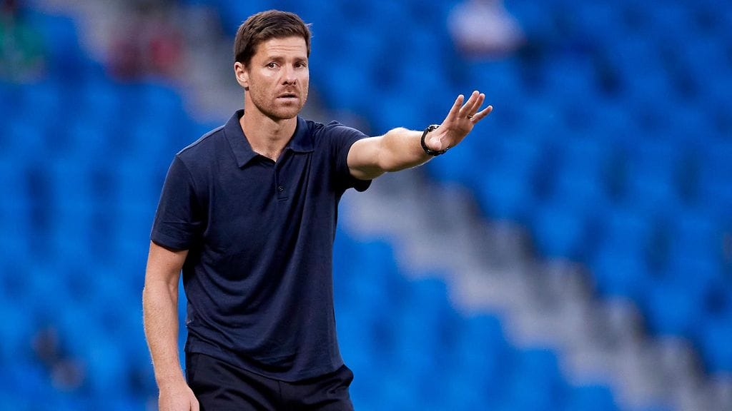 Xabi Alonso ottaa Bayer Leverkusenin valmennusvastuun.