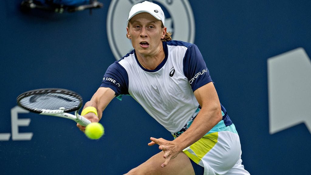 Emil Ruusuvuori hävisi Daniil Medvedeville erin 3-6, 2-6.