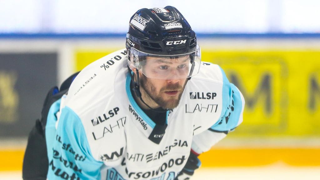 Mikko Kousa jatkaa uraansa Düsseldorfissa.