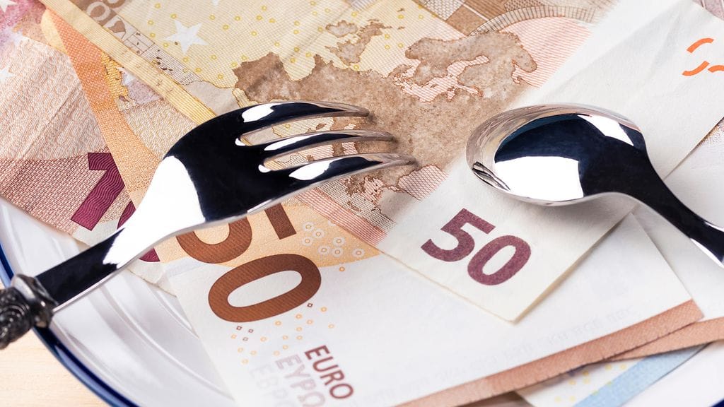 Ravintolalahjakortin käyttämättä jättäminen on kuin laittaisi rahaa pankkiin. Ravintolan tilille siis.