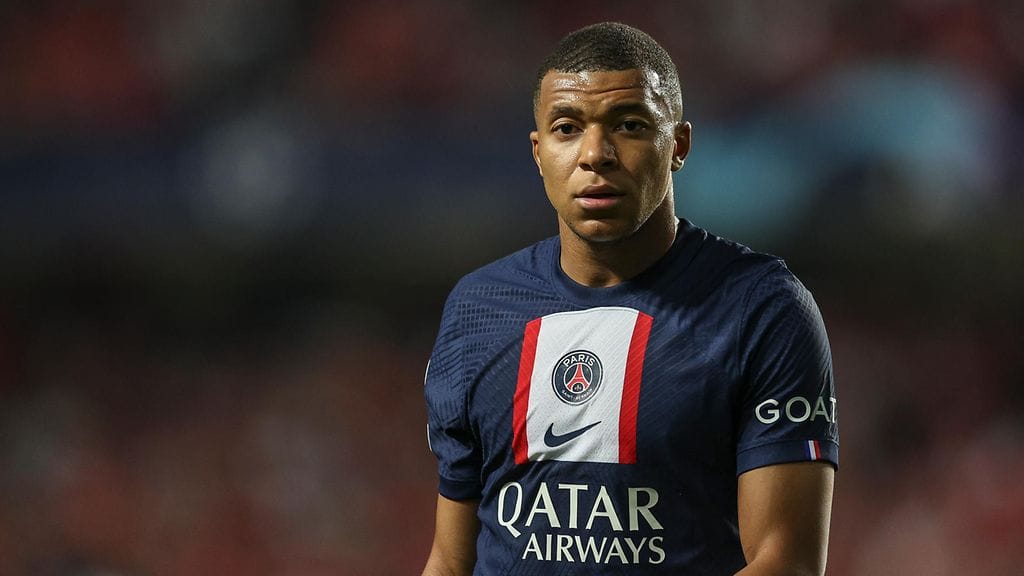 Kylian Mbappén ympärillä kuohuu.