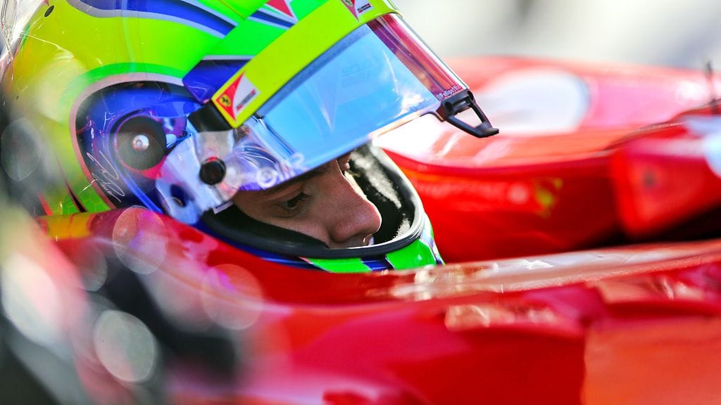 Felipe Massa auttoi tallikaveriaan