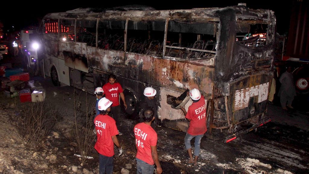 Pakistanissa tapahtui viime lokakuussa bussipalo, jossa kuoli 18 ihmistä.
