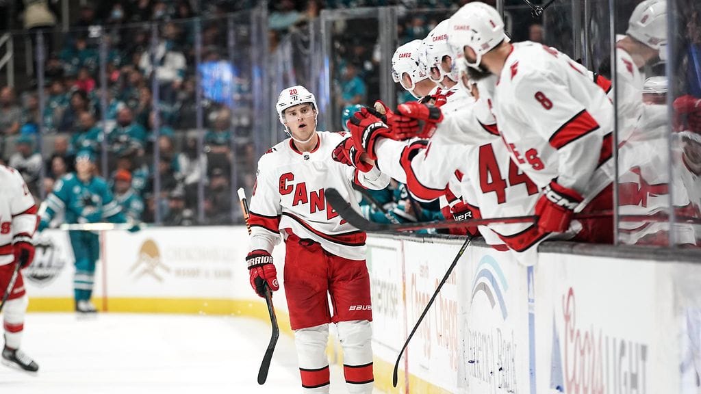 Sebastian Aho iski joukkueensa voittomaalin.