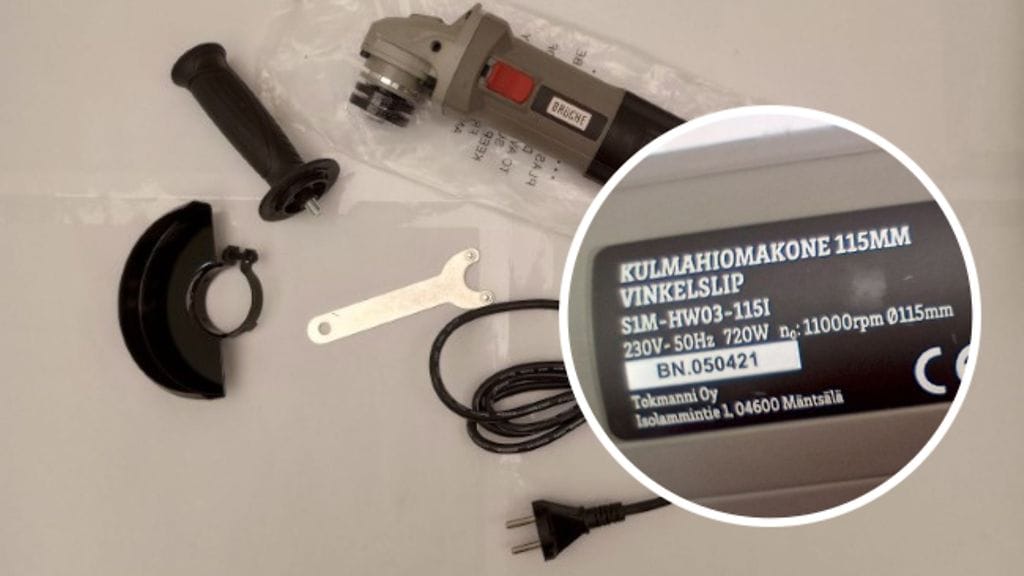 Tässä laitteessa on havaittu sähköiskun vaara.