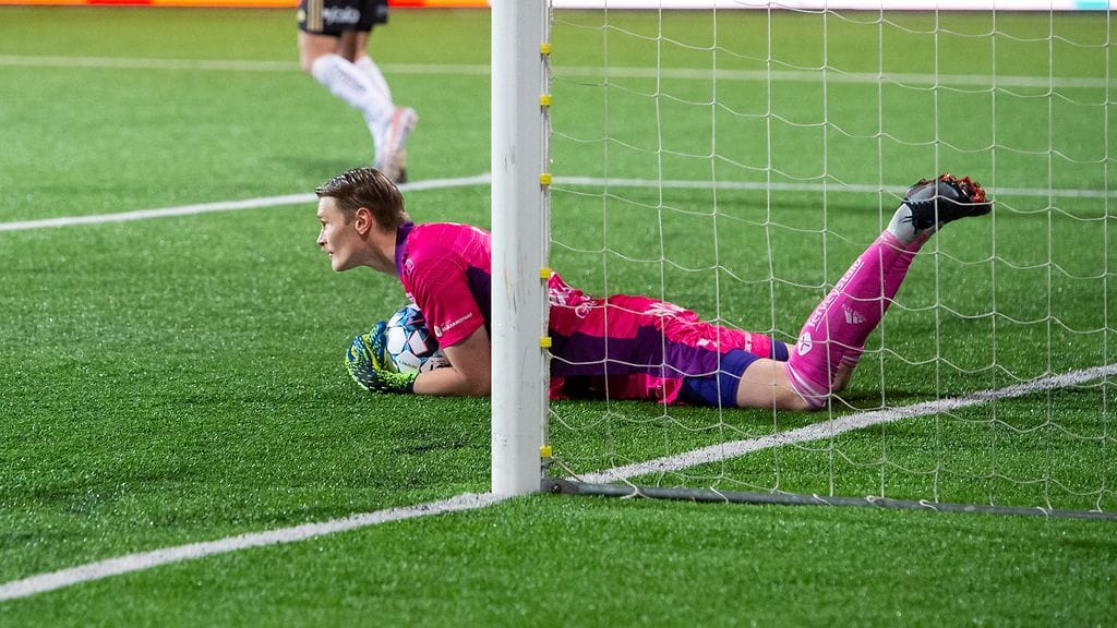 Jesse Öst on vaihtamassa HJK:n väreihin.
