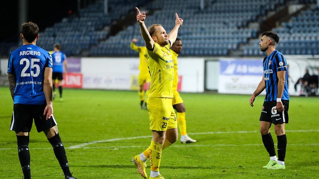 VPS oli murskaava Turun illassa.