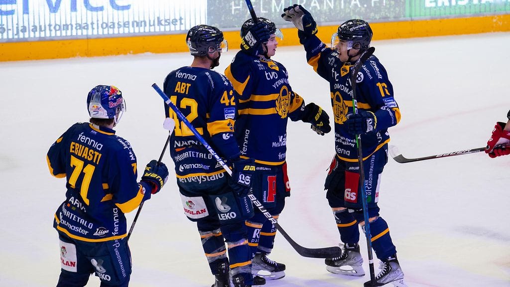 Josh Kestner tällää Lukon jatkoaikavoittoon Ässiä vastaan