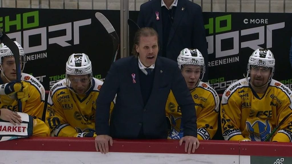 Olli Jokinen kimpaantui Jukurien jäähytuomiosta – Risto Dufvaa hymyilytti