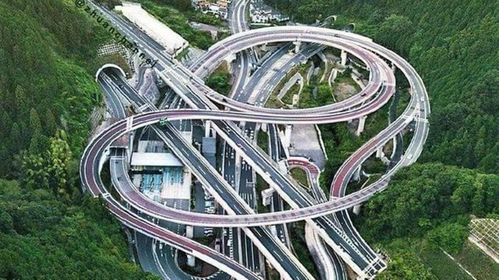 Projektissa pyrittiin säästämään mahdollisimman paljon luontoa.