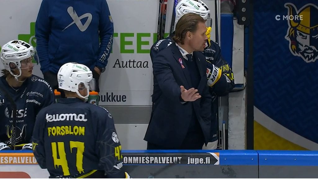 Mikkelissä kiihkeitä vaiheita – päävalmentajat Jokinen ja Salo kiistelevät taklaustilanteesta