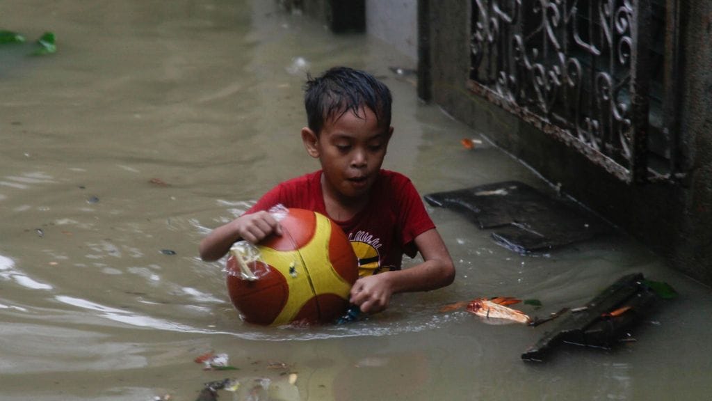 Todennäköisyys sille, että kadonneita löydettäisiin hengissä, on viranomaisten mukaan kahden päivän jälkeen lähes olematon.