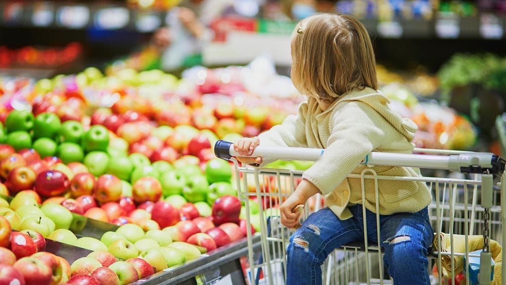 lapsi ruokakaupassa