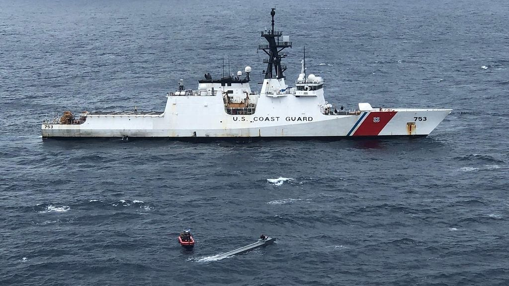 Tämä alus saapuu Suomeen. Legend-luokan alukset ovat Yhdysvaltain rannikkovartioston suurimpia aktiivikäytössä olevia partioaluksia.