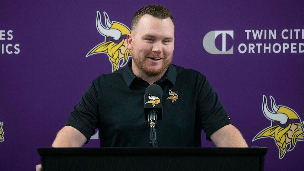 NFL-luotsi Adam Zimmer on kuollut 38-vuotiaana.