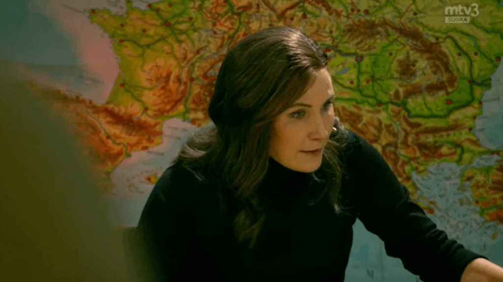 Possen livesketsissä imitoitiin SDP:n aamupalaveria.