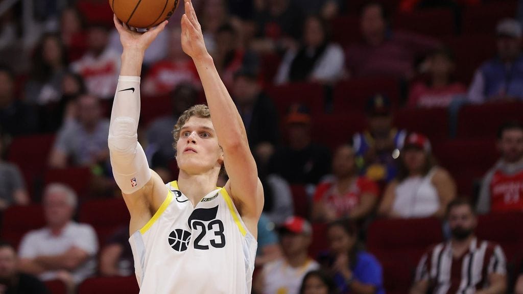 Utah Jazzin Lauri Markkanen on pelannut komeaa NBA-kautta.
