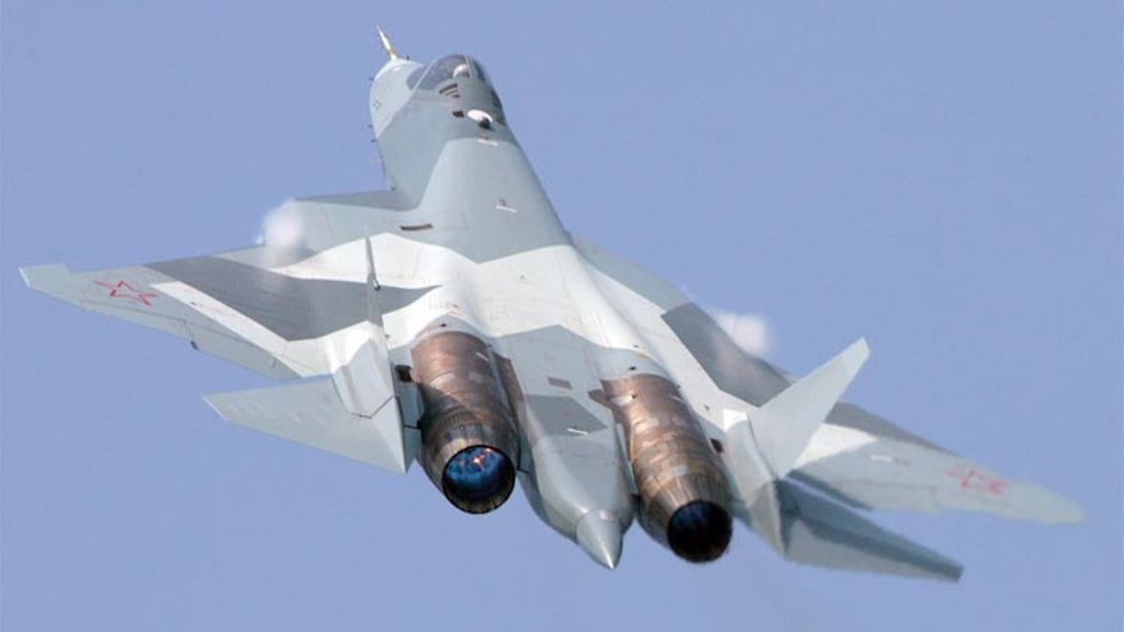 Lentonäytöksissä jo esitellyn Suhoi Su-57:n uudistettu versio teki vajaan tunnin mittaisen ensilentonsa.