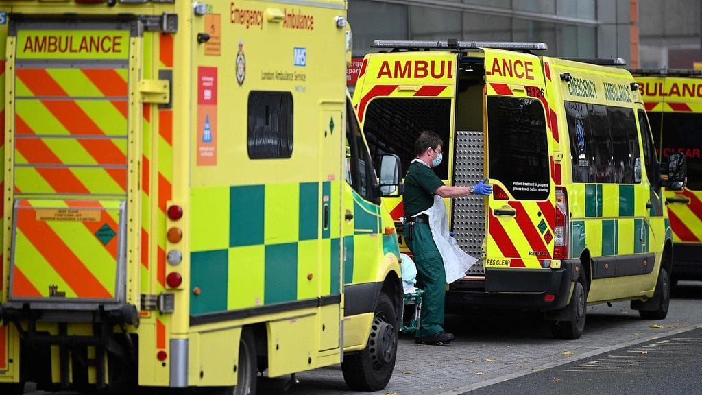 Lontoossa Brixtonissa laulaja Asaken konsertti aiheutti kaaoksen, kun väkijoukot lähtivät rynnimään konserttipaikalle.