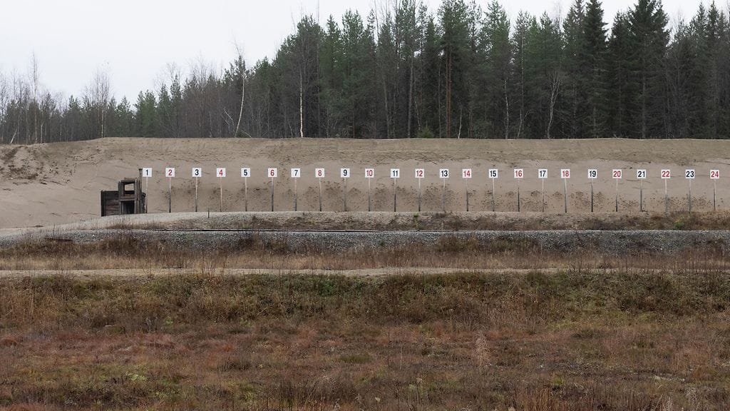 Rahoitus kohdistuu sekä nykyisten ampumaratojen parantamiseen että uusien ratojen kehittämiseen ympäri Suomen. Kuvassa Kainuun prikaatin ampumarata.