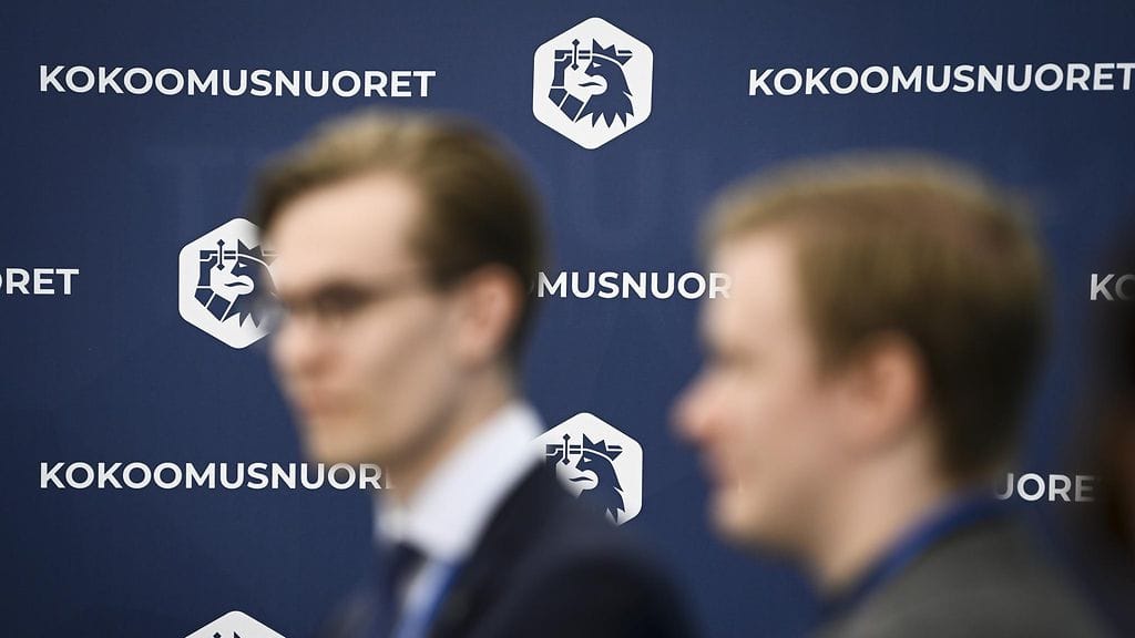 Kokoomusnuorten mukaan päihderiippuvuus on sairaus, jota ei pitäisi joutua piilottelemaan.
