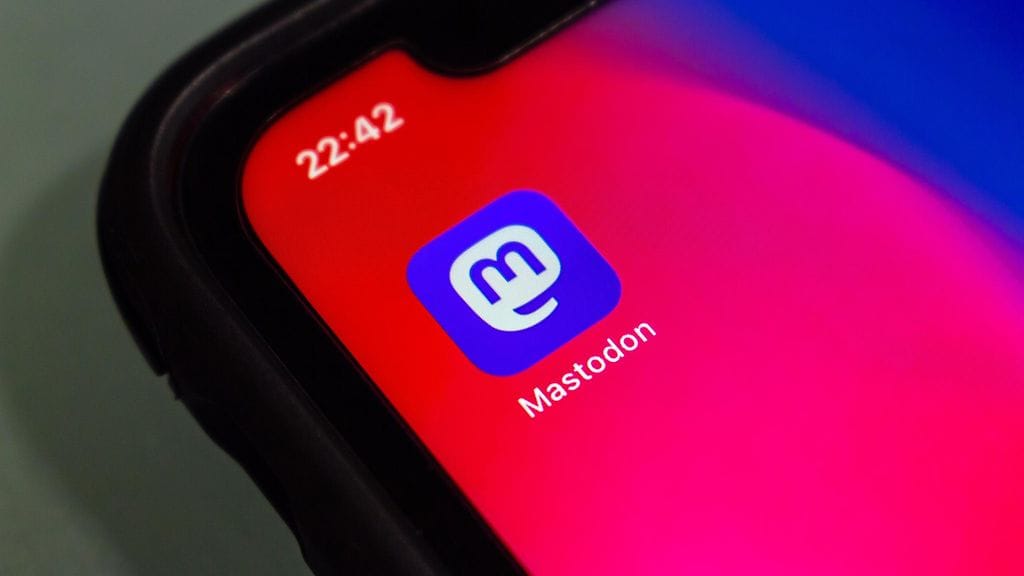 Mastodon on ilmainen sosiaalisen median alusta, joka on saavuttanut suosiota Elon Muskin otettua ohjat Twitterissä.