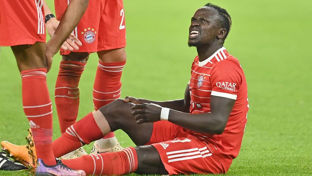 Sadio Mane loukkaantui tiistain Bundesliiga-ottelussa.