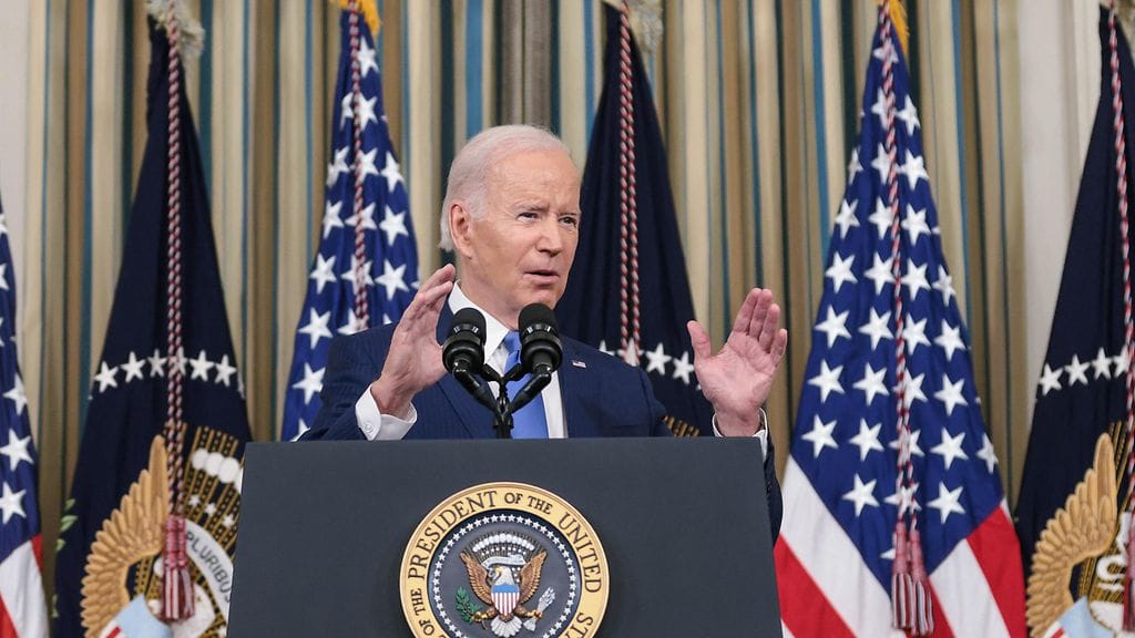 Biden täyttää pian 83 vuotta. Uutiskanava CNN:n mukaan toistaiseksi on epäselvää, miten entisen presidentin hoitojen on määrä jatkua.