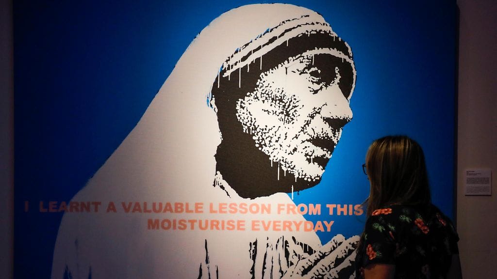 Banksy on yksi maailman kuuluisimmista taiteilijoista, mutta hänen henkilöllisyydestään ei vielä tähän päivään mennessä ole varmaa tietoa.