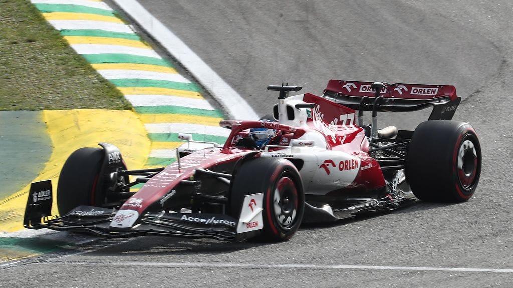 Valtteri Bottas ajoi vahvan kilpailun Brasiliassa.